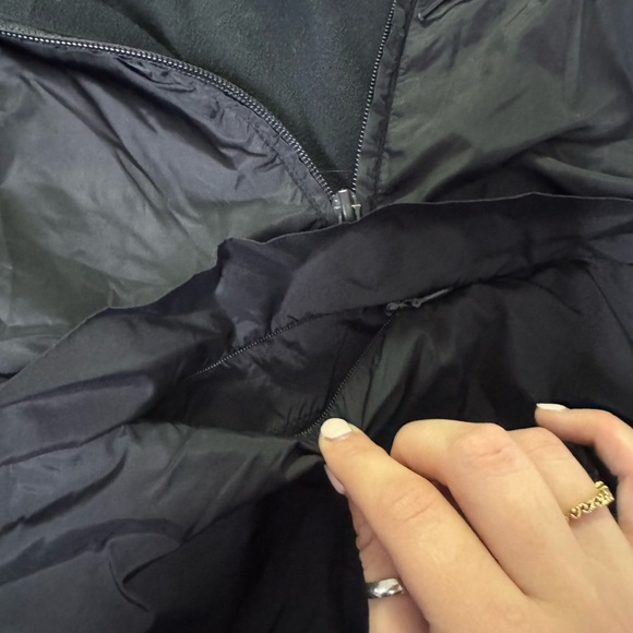 Windbreaker - Picture 2 of 4